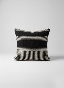 کوسن دستباف مدل زبرا