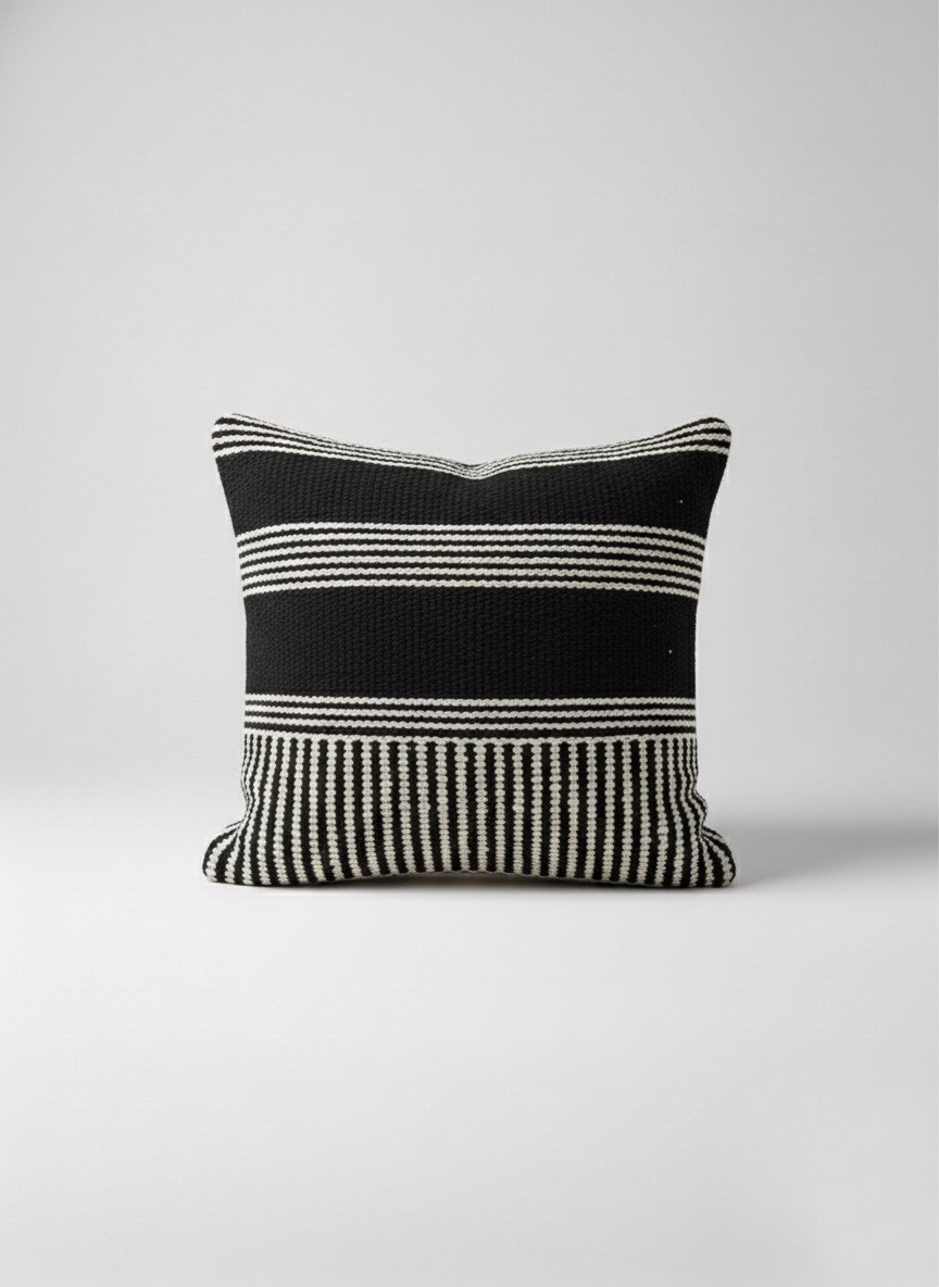 کوسن دستباف مدل زبرا