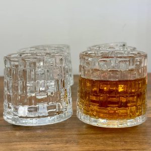 لیوان چرخشی طرح مربع